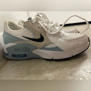 Nike air max only worn once to try them on at home, in excellent condition